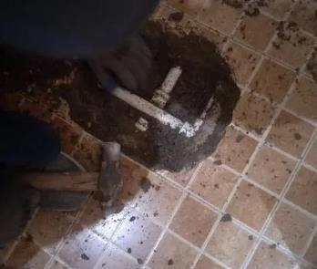 白云卫生间漏水维修公司为您分享下卫生间渗水如何处理及注意事项