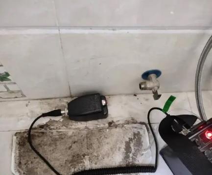 白云屋顶漏水维修公司分享下卫生间漏水的危害及解决方法